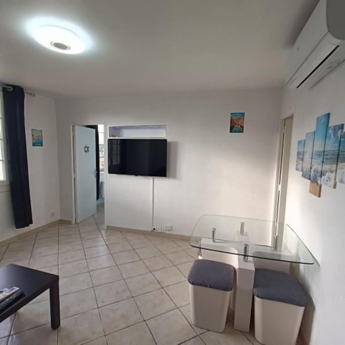 T3 Equipe Avec Petit Balcon Appartement